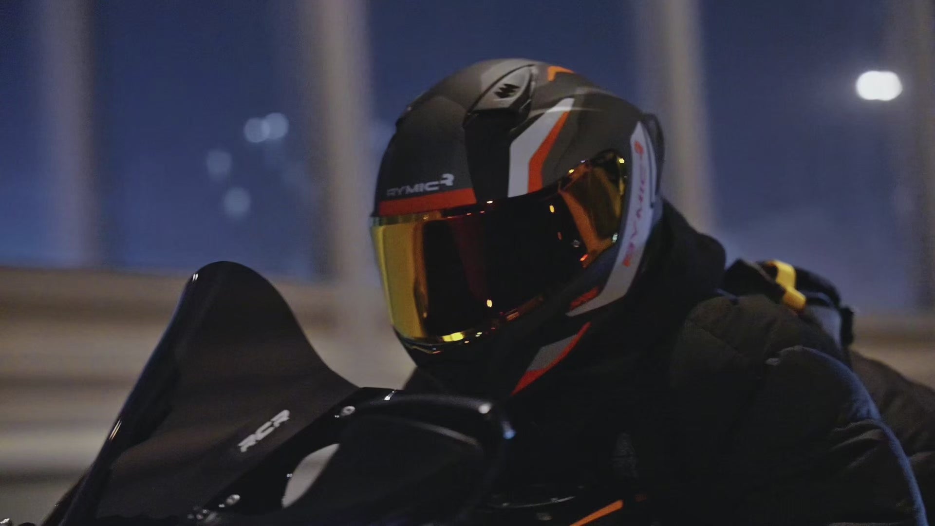 Load video: Video overview of the RYMIC sr6 full face helmet.